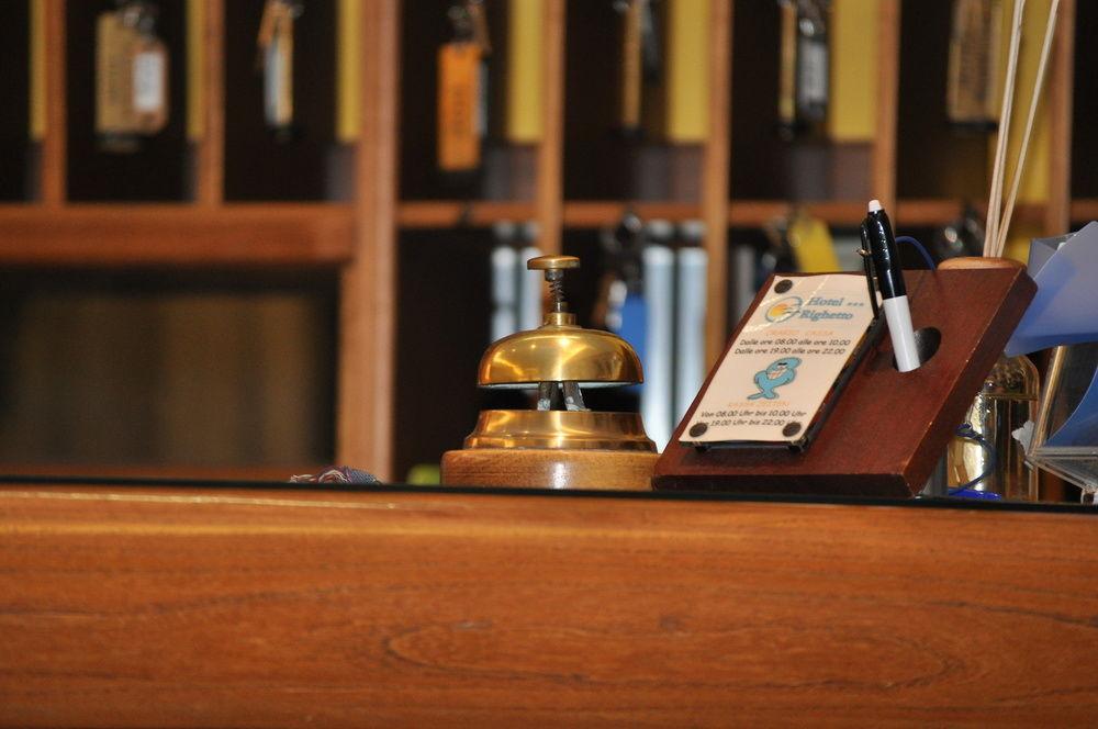Hotel Righetto Fronte Mare คาวัลลิโน-เตรปอร์ติ ภายนอก รูปภาพ