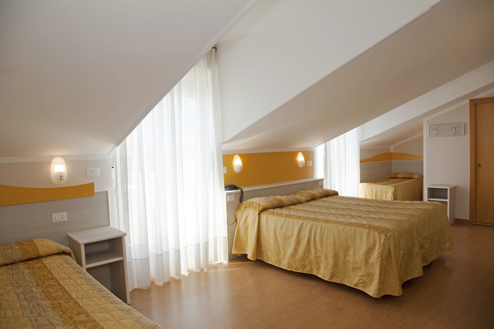 Hotel Righetto Fronte Mare คาวัลลิโน-เตรปอร์ติ ภายนอก รูปภาพ