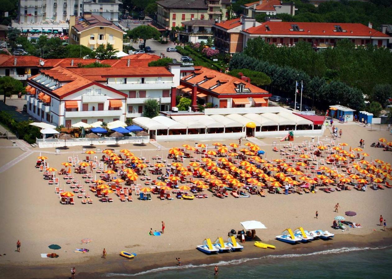 Hotel Righetto Fronte Mare คาวัลลิโน-เตรปอร์ติ ภายนอก รูปภาพ